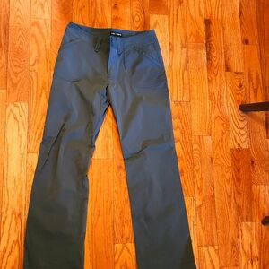 EUC - Arc'teryx straight leg trail pants, size 6